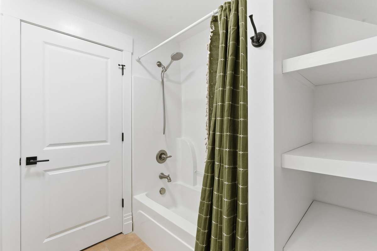 Built-in shelves, perfect bathroom storage!