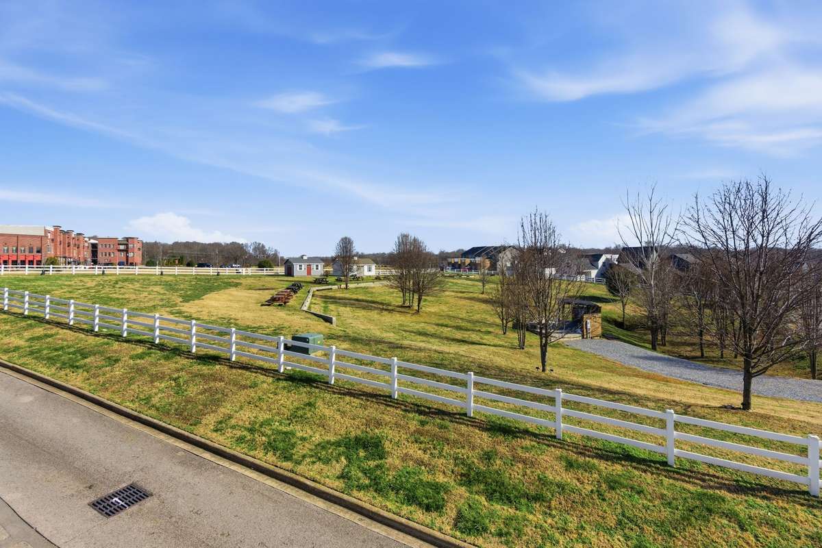 Short walking distance to community amenities.