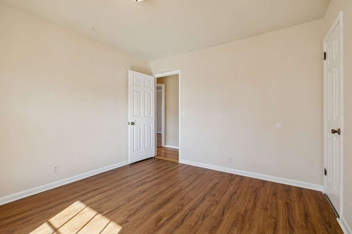 Bedroom 3, 11'2" x 11'4"