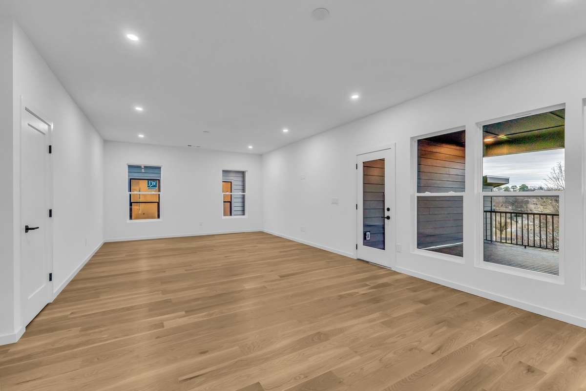 HUGE double bonus room with covered deck.