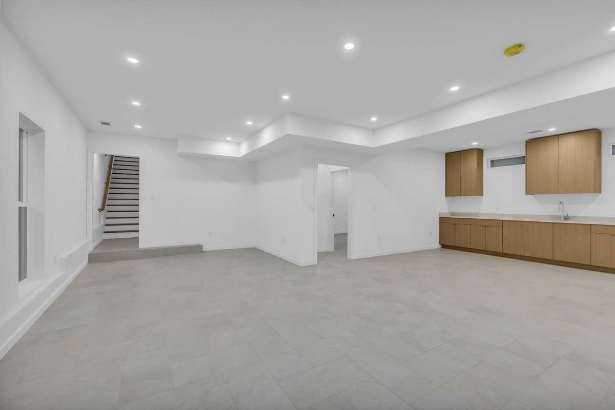 Basement 2 bed 2 bath apartment