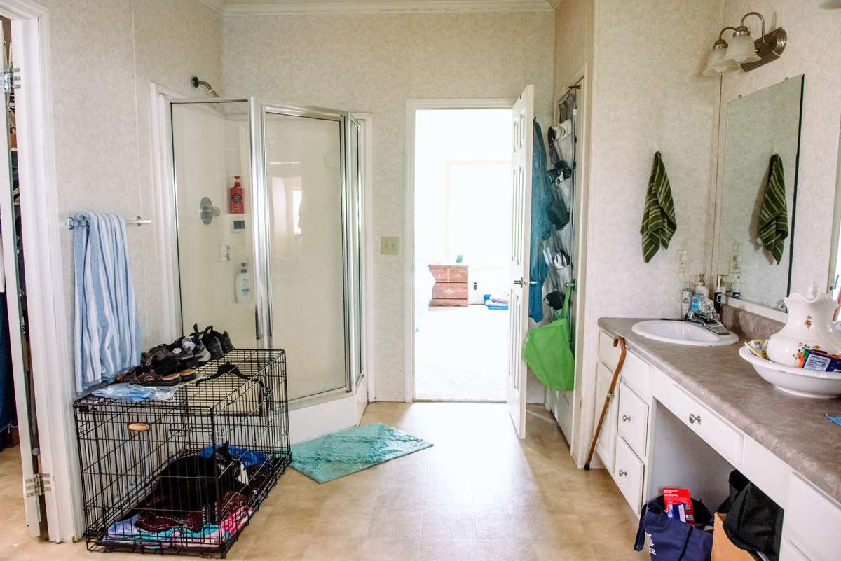 Primary with separate shower