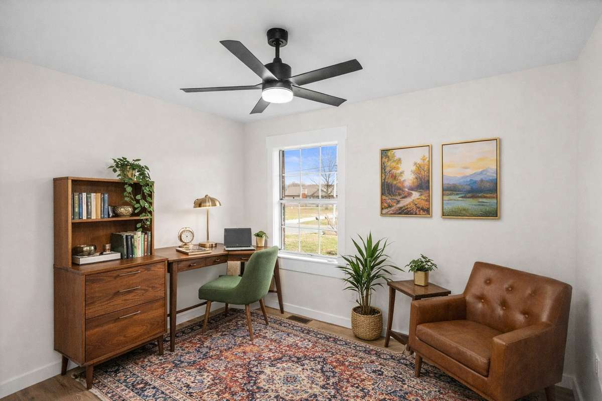 VIRTUALLY STAGED OFFICE
