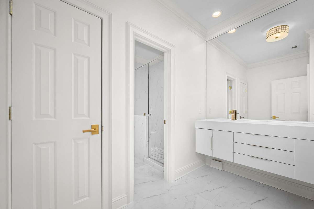 Bath #3 with Linen closet.