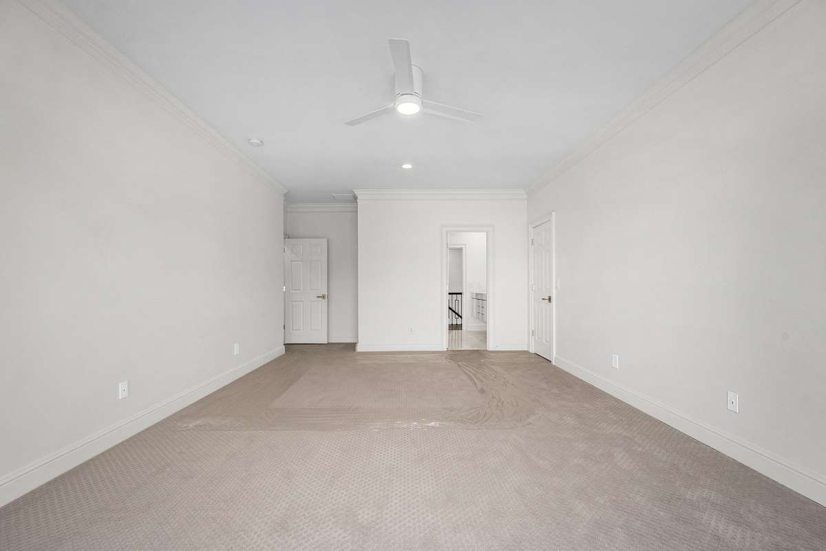 Large Bed Room #2