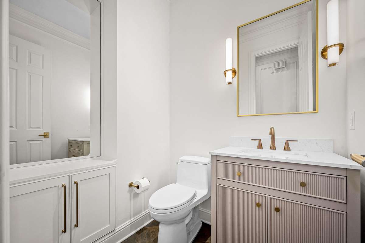 Powder Room Toto Fixtures
