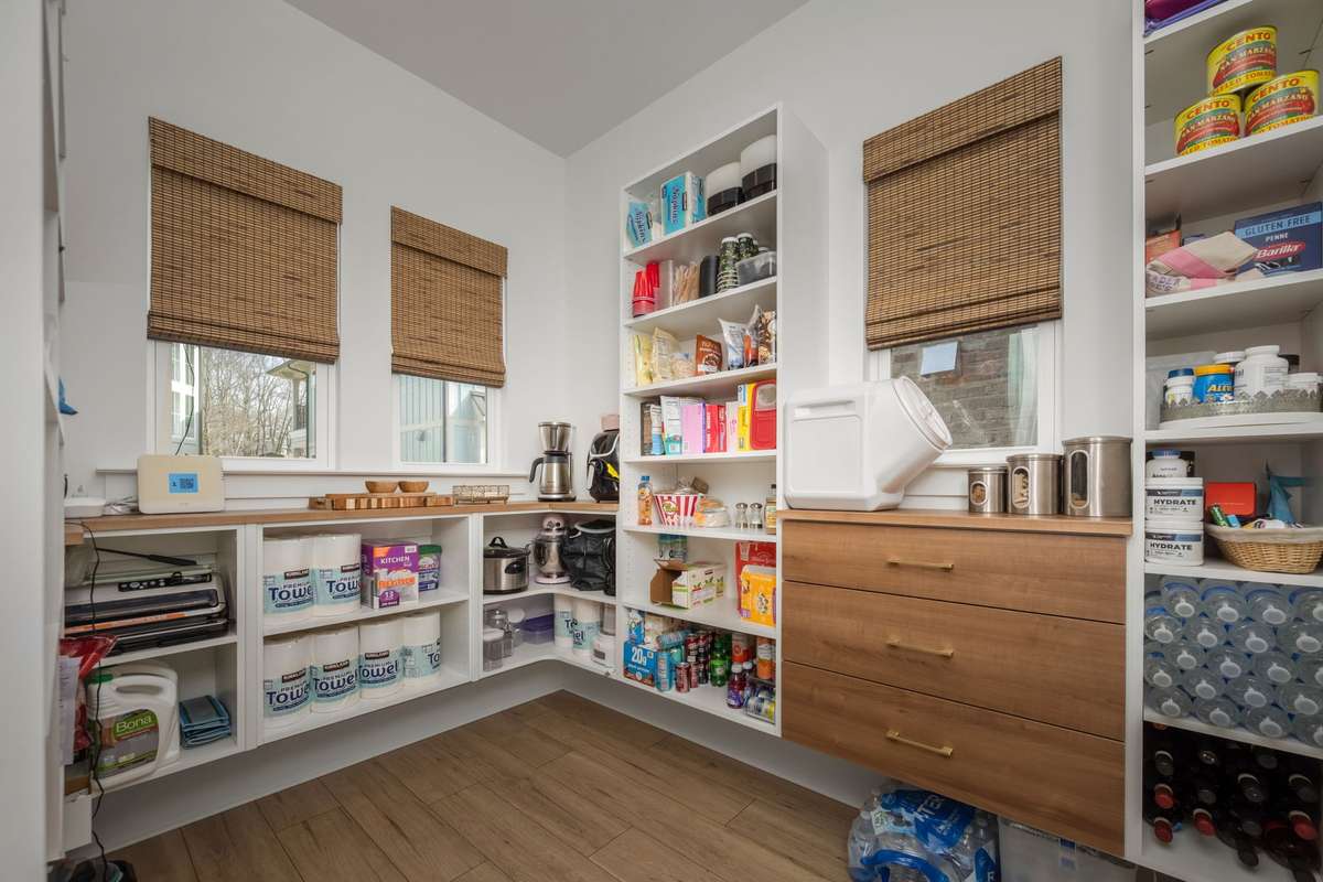 Walk-in pantry!