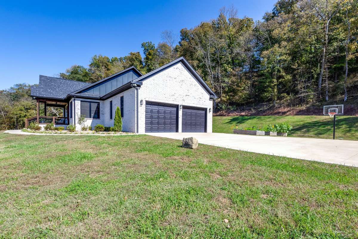 Oversided Garage