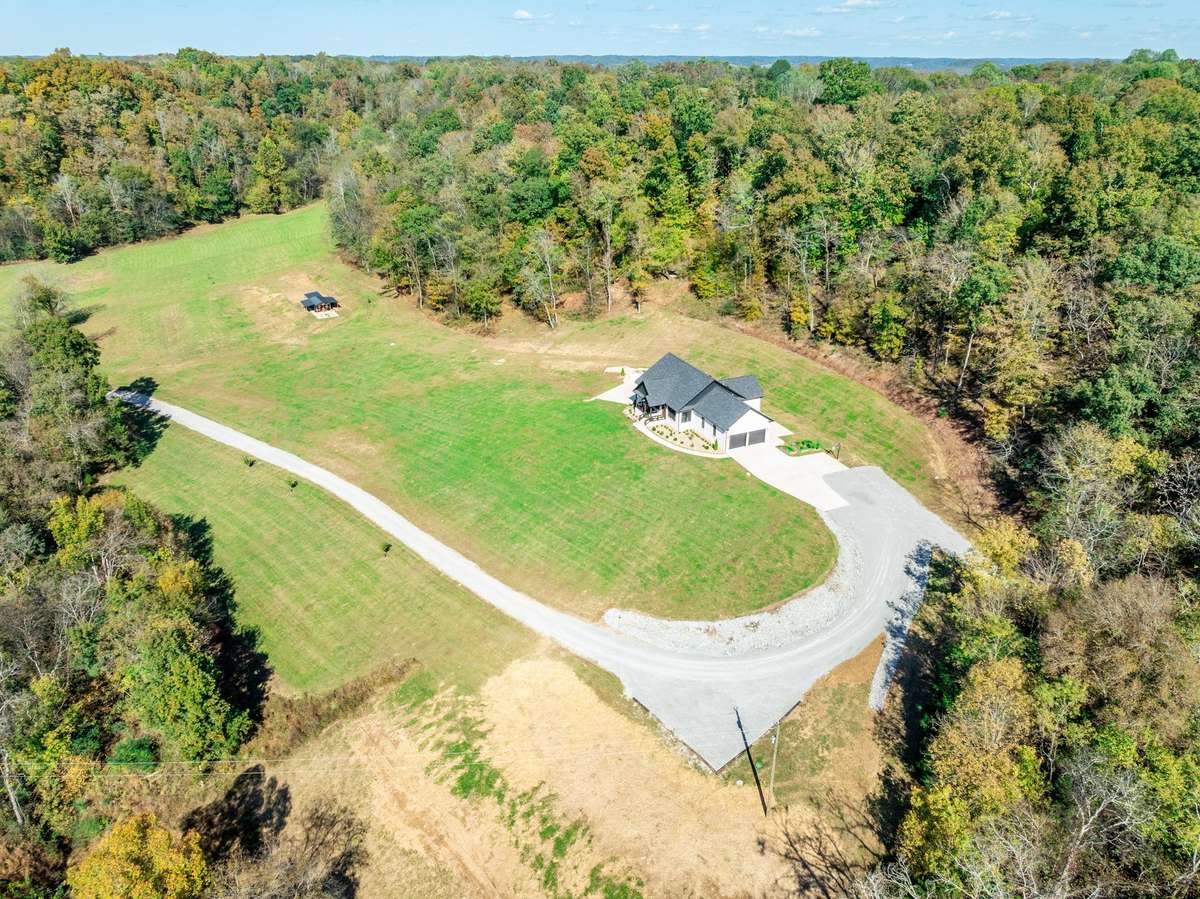 New !/2 mile private drive-way