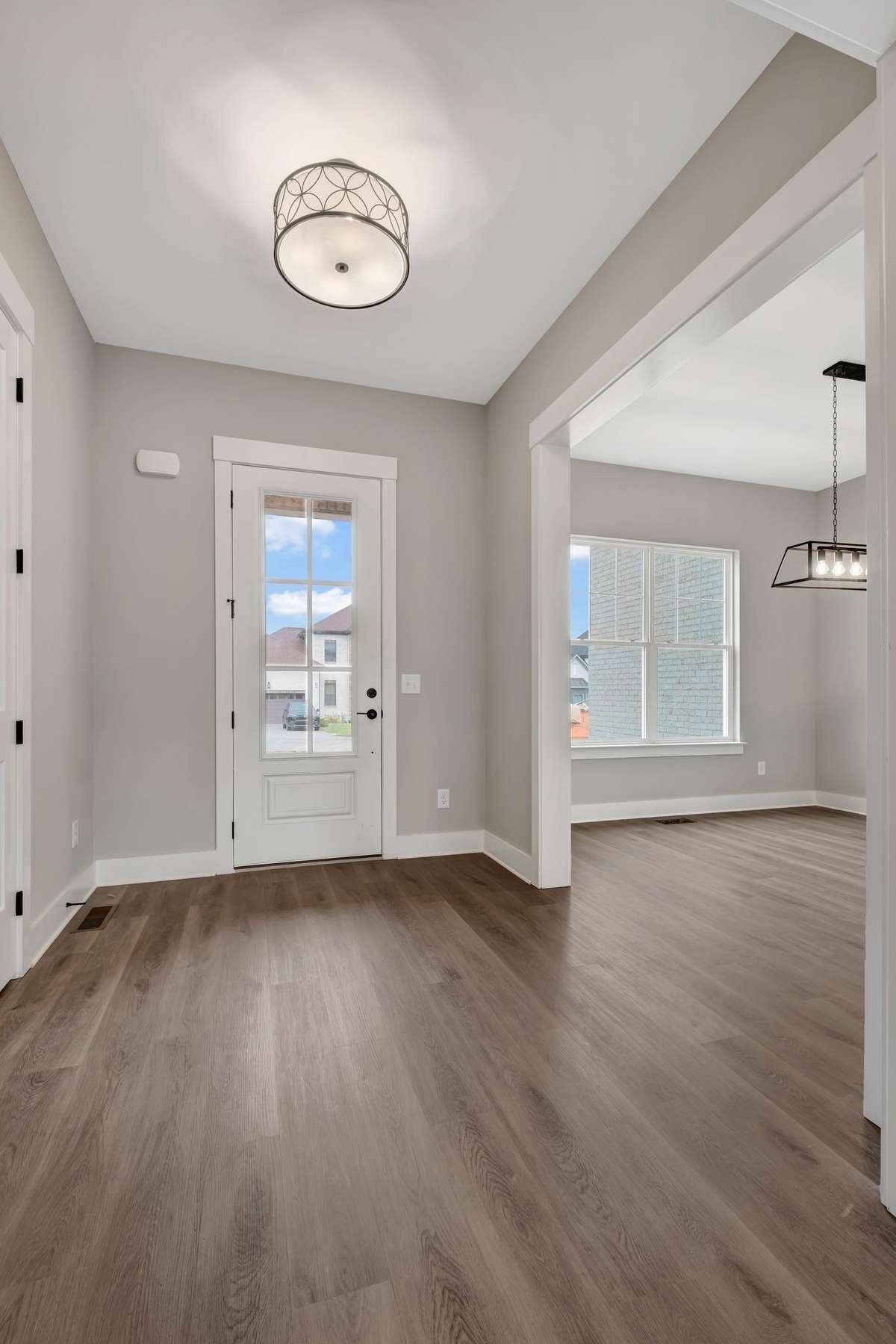 Example of builder's work from the Aspen plan in Saddle Ridge. Actual Summit home will vary.
