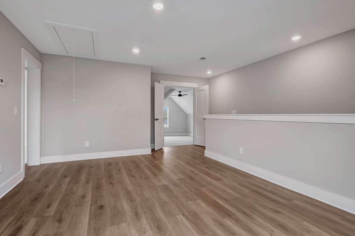 Example of builder's work from the Aspen plan in Saddle Ridge. Actual Summit home will vary.