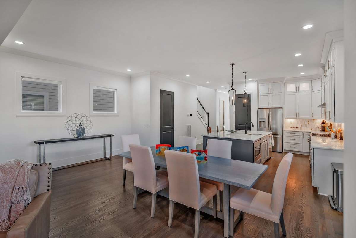 Spacious Dinning Area