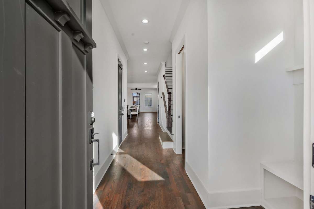 Entry Hallway w Drop Zone