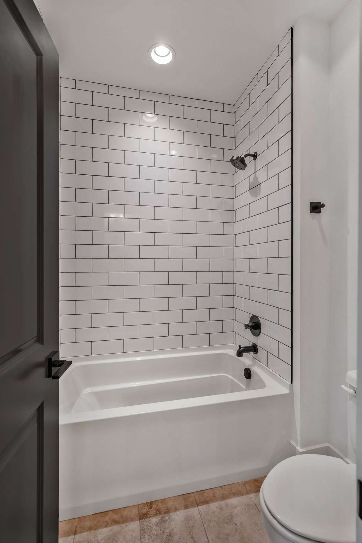 Jack and Jill Bath Tub/Shower