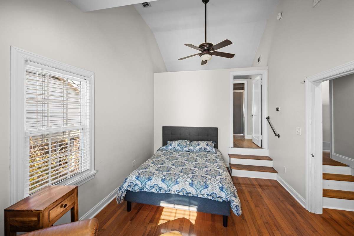 2nd bedroom suite