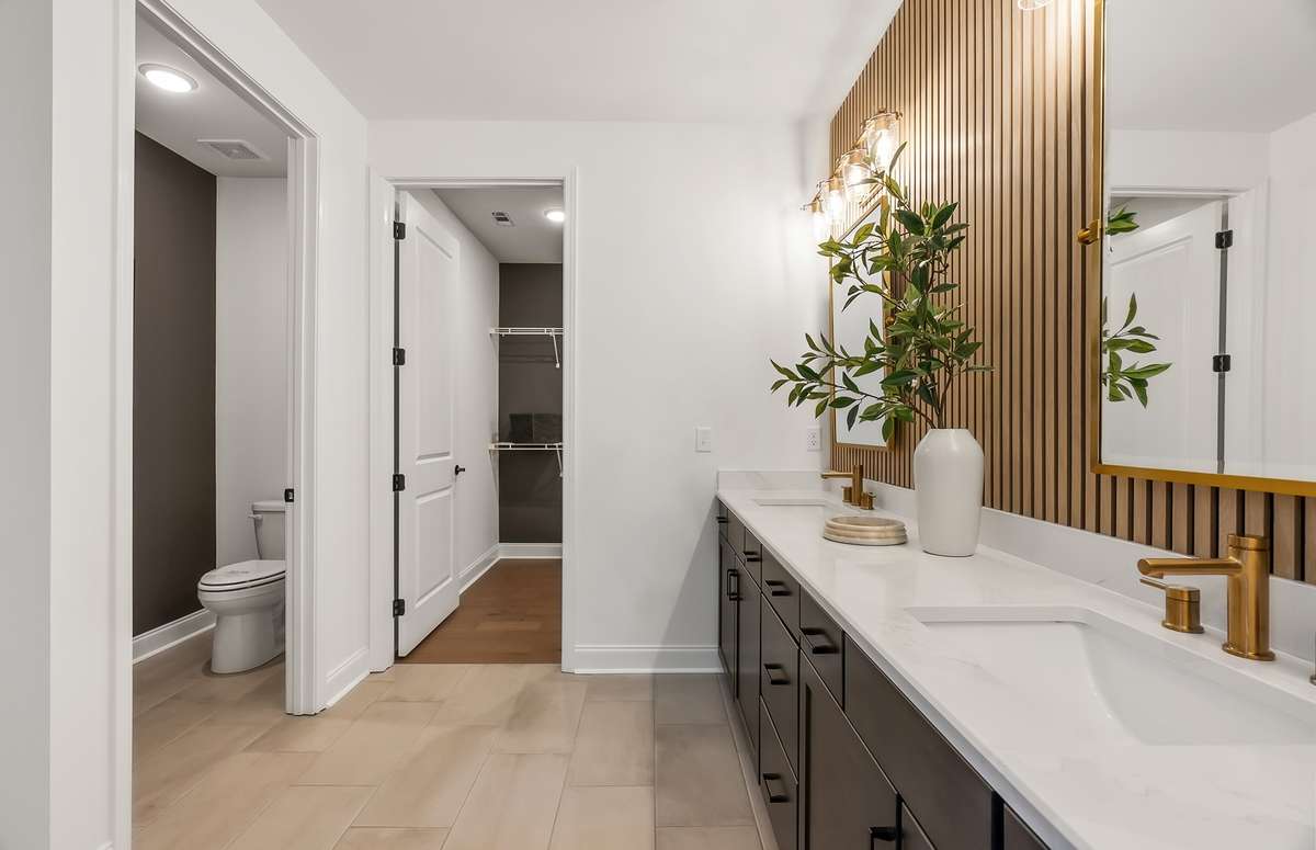Model / Inspirational Photo: Ask Sales Consultant for Available Structural and Interior Design Options.