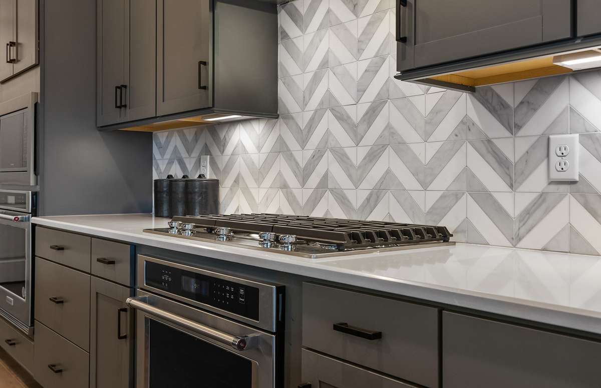 Model / Inspirational Photo: Ask Sales Consultant for Available Structural and Interior Design Options.