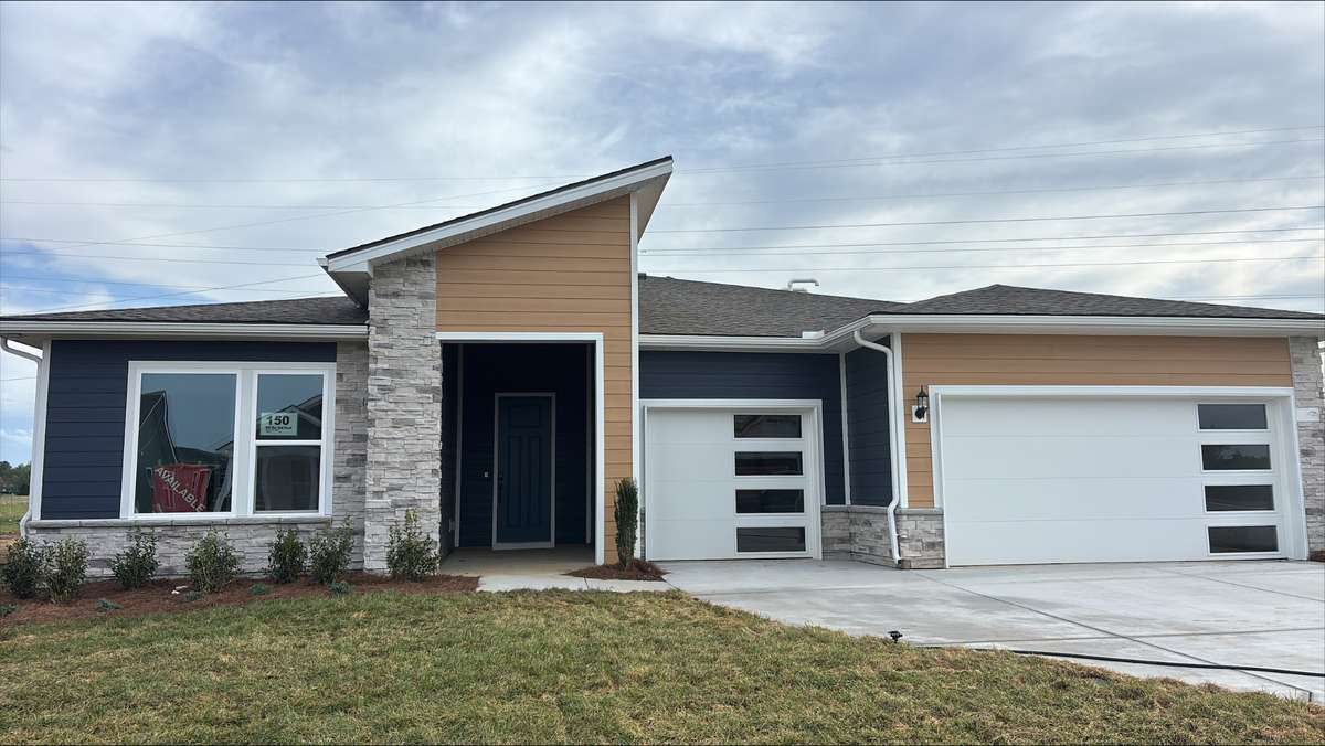 4.02.26 Fully Sodded Yard that HOA Maintains for you!