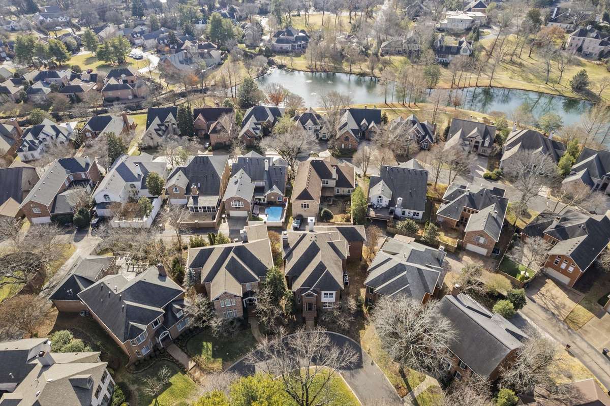Look at this fabulous neighborhood.