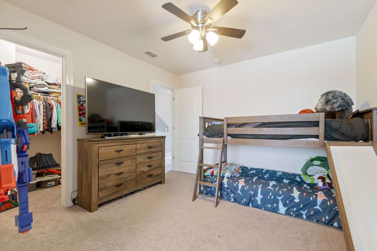 Another view of this room.