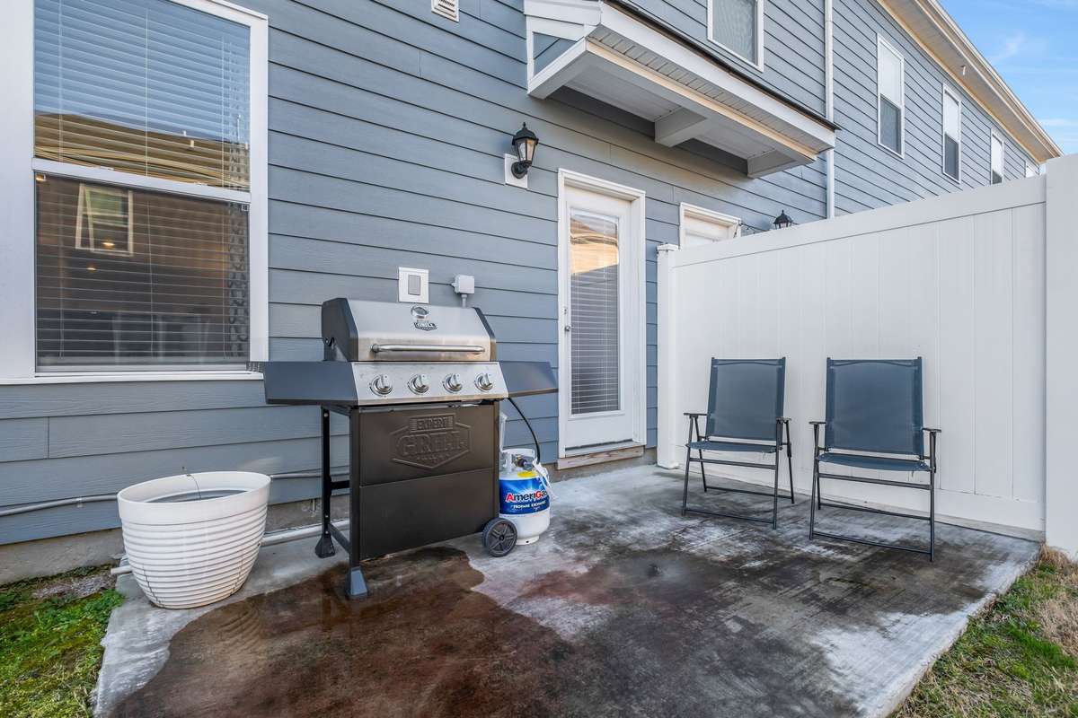 Patio with Privacy Fence!