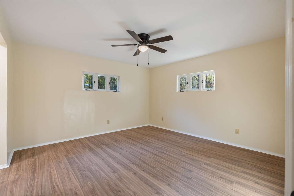 *PRIMARY BEDROOM WITH THREE CLOSETS AND A FULL BATHROOM*