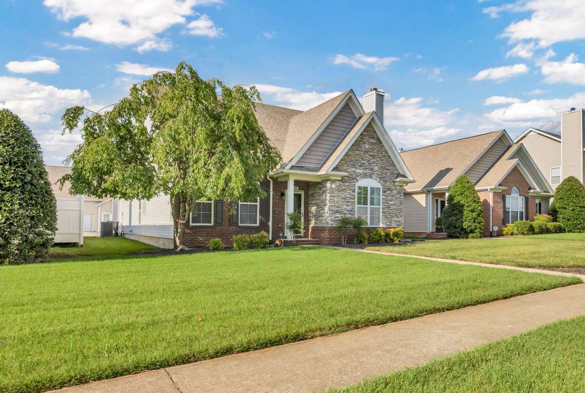 Located in Clarksville's most amenity-packed neighborhoods: Community pool, gym, club house, playground, sidewalks, underground utilities