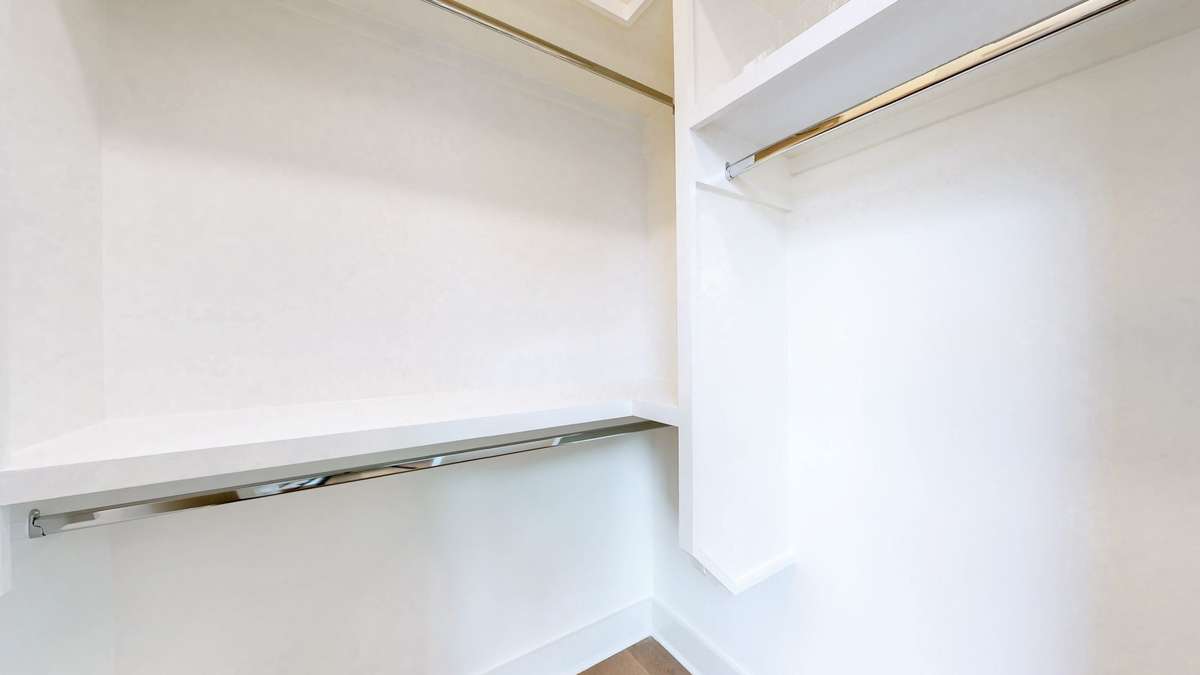 Bedroom 2 Walk-in Closet
