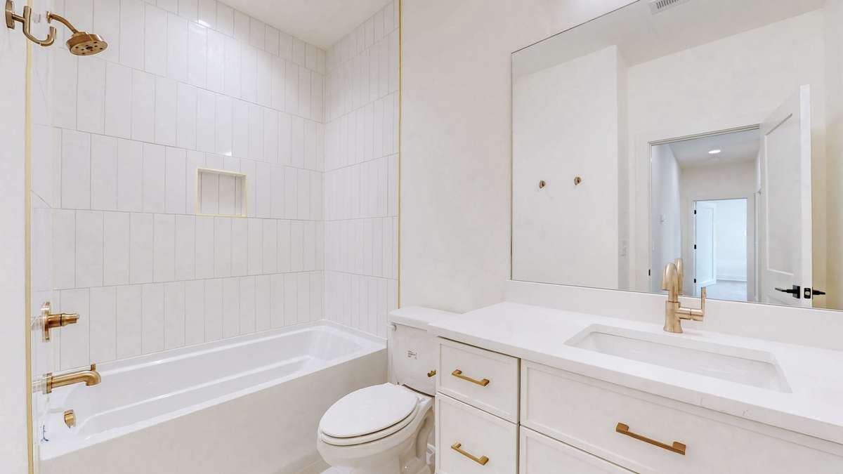 2nd Floor Bathroom