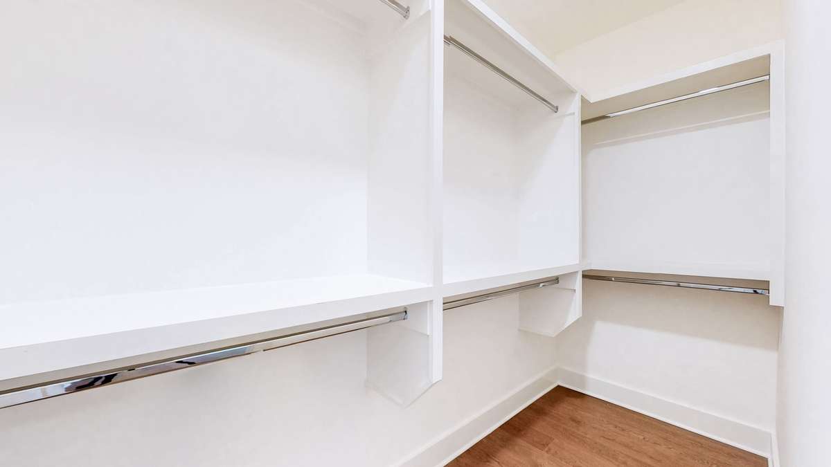 Bedroom 1 Walk-in Closet