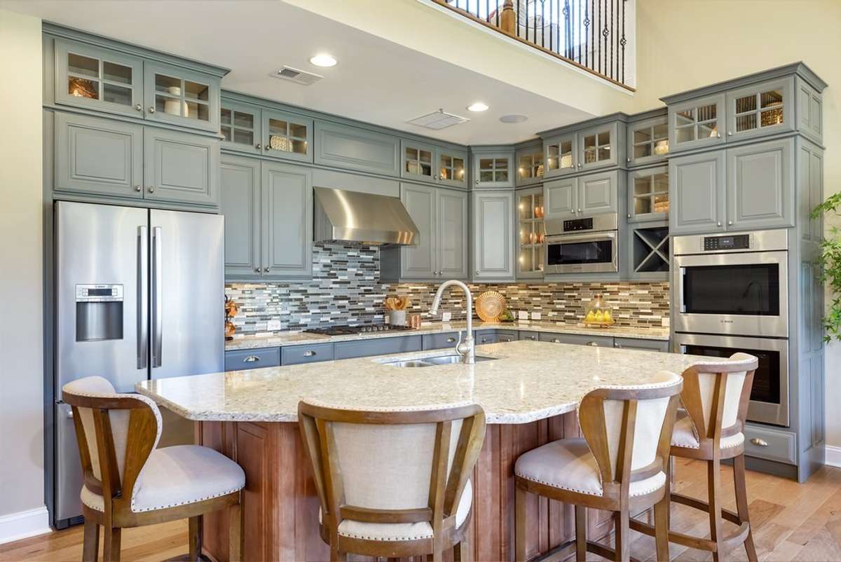 Professional Kitchen with double oven option