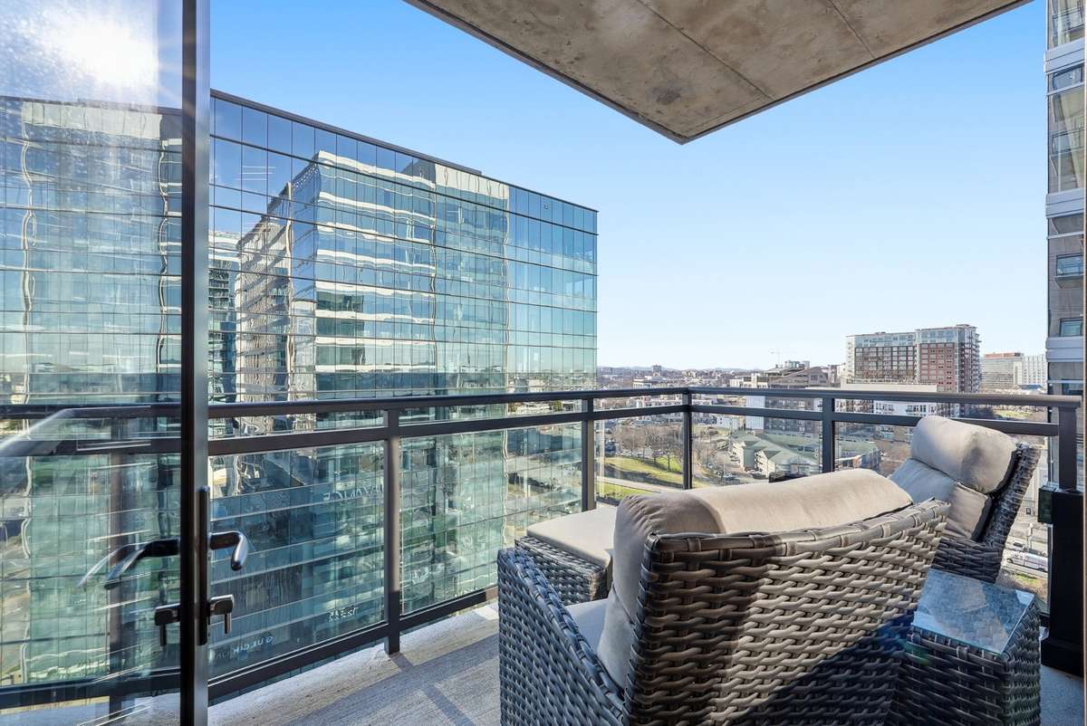 This unit doesn't get direct sunlight so you can sit out comfortably at anytime of the day.