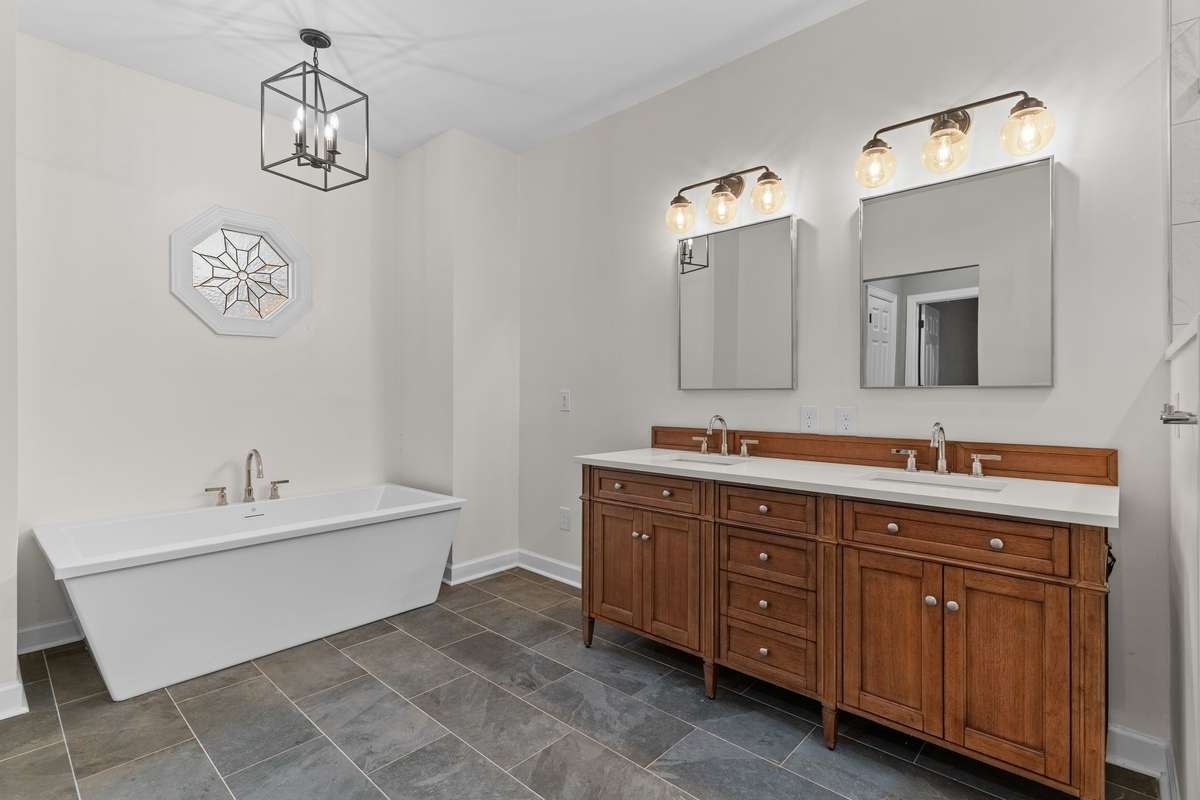 Renovated Primary Bath-- new vanity, separate tub and shower
