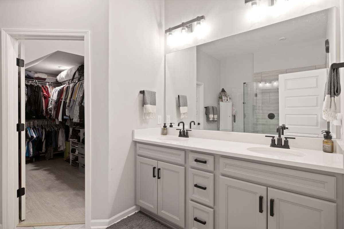Master bathroom and walk-in closet