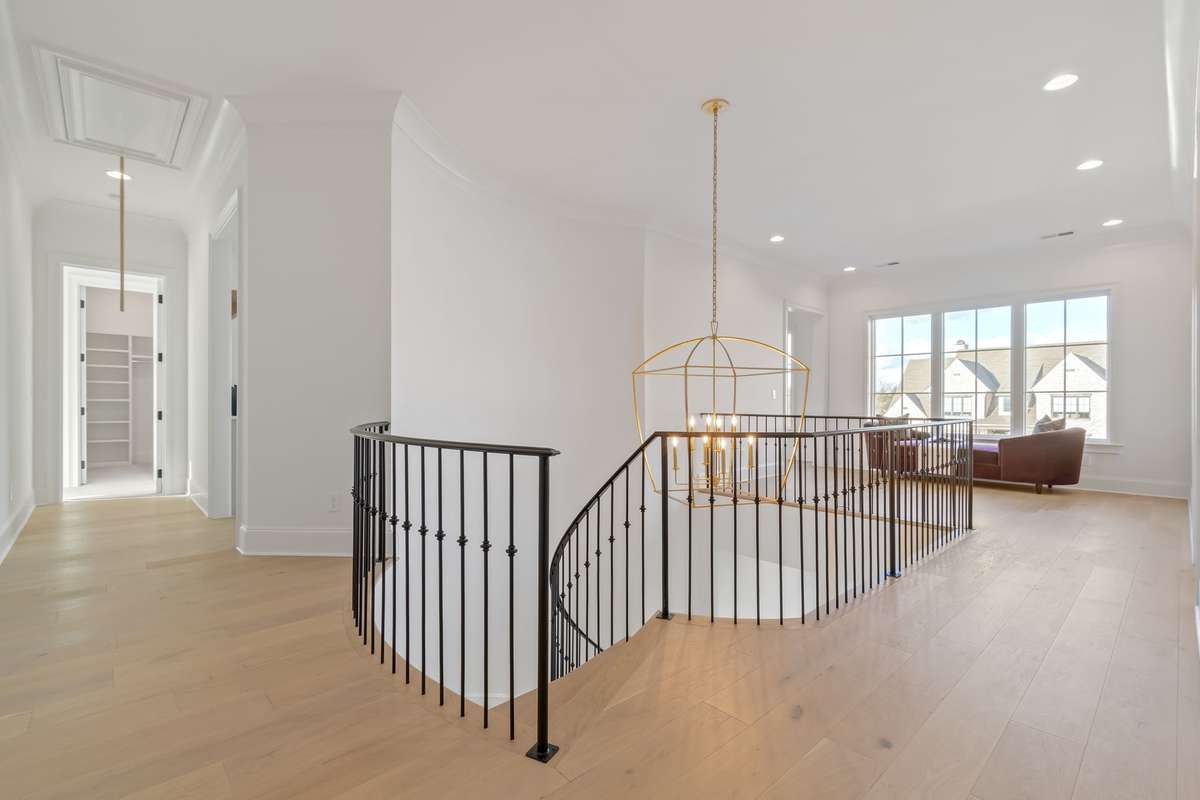 Upstairs landing & loft