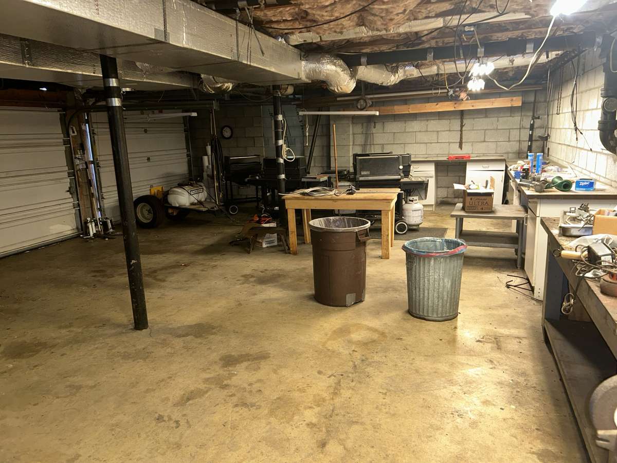 Full Unfinished Basement