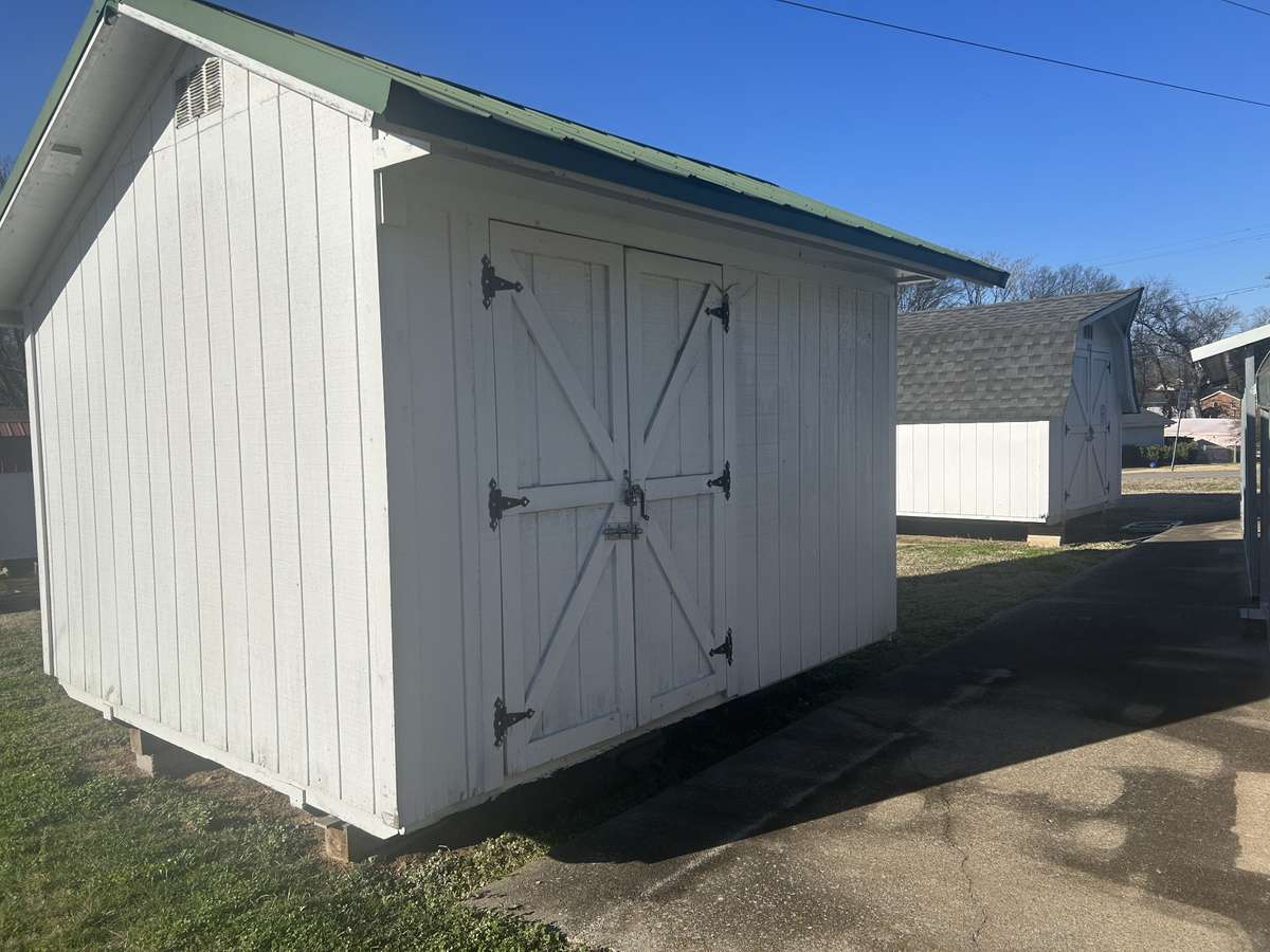 2 Storage Sheds