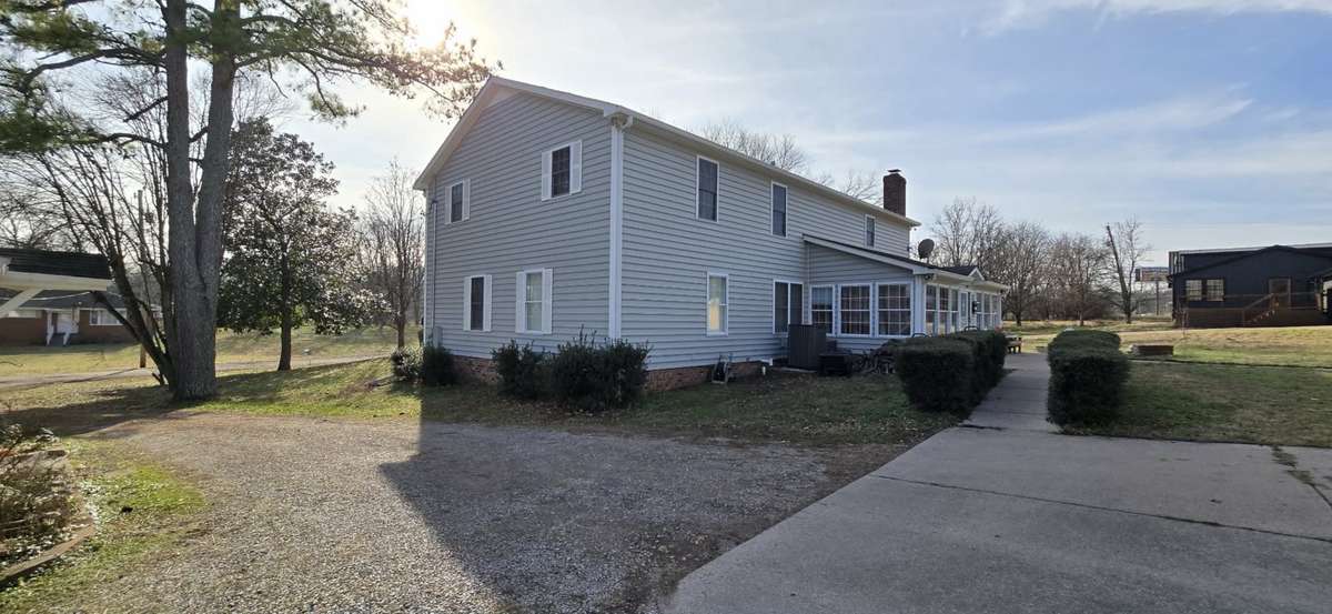 1609 West Road