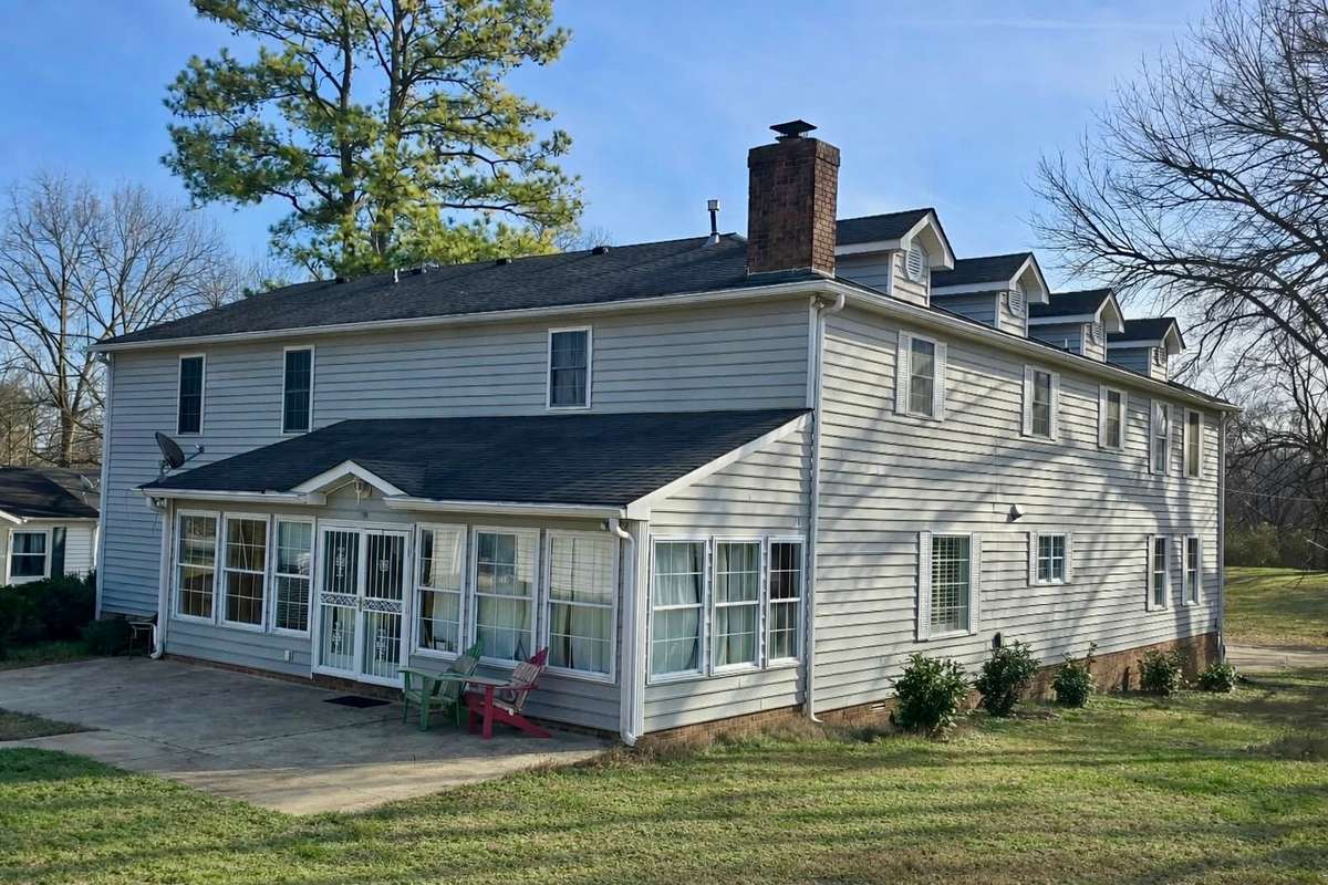 1609 West Road