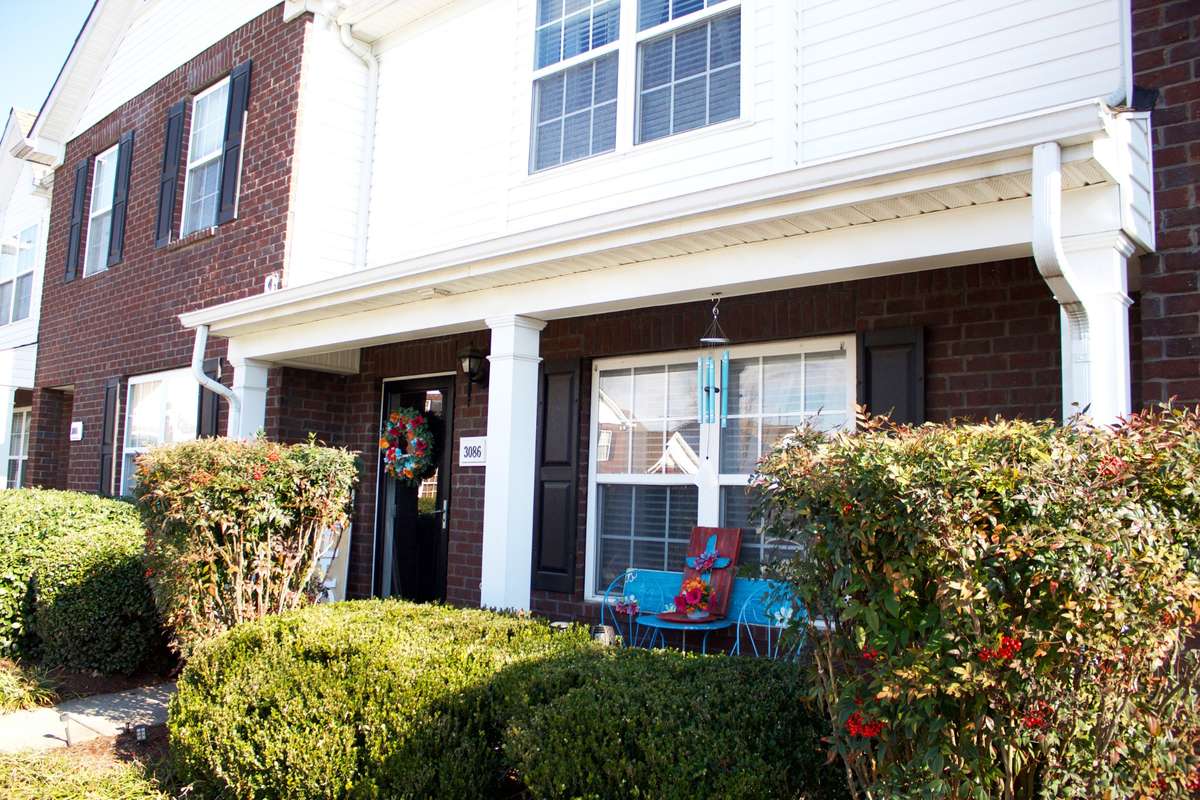 This condo is located in the LAST set of buildings in the complex.  This is one of the few units that offers privacy.