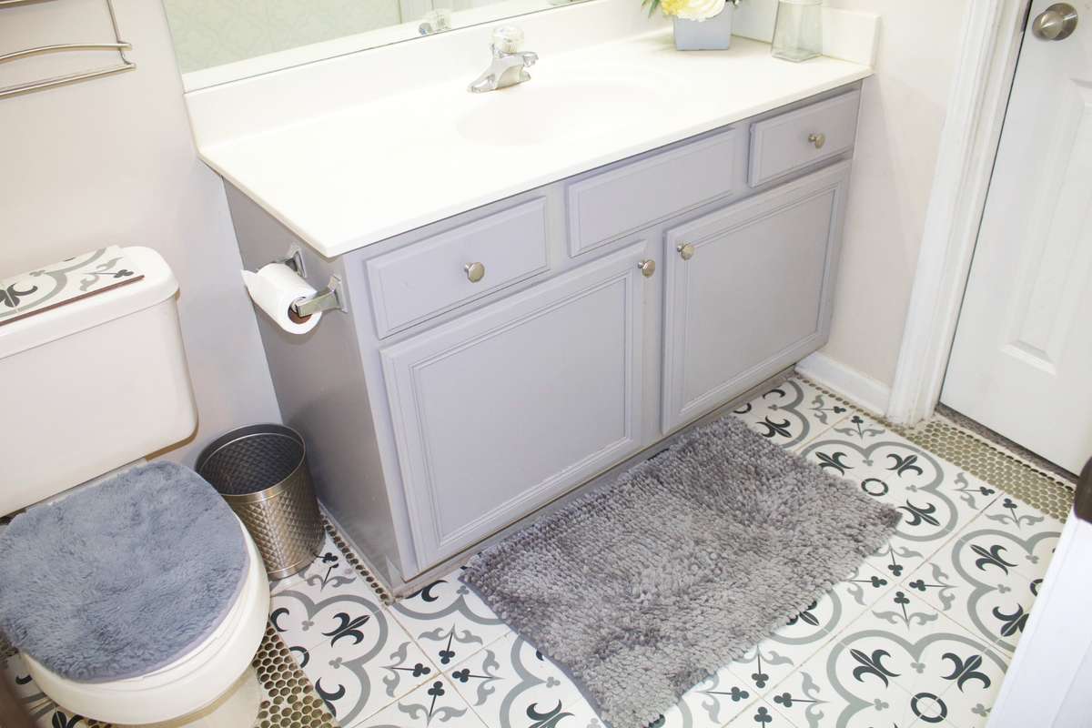 What a enchanting place to have private time... Full bath with extra large walk-in closets.