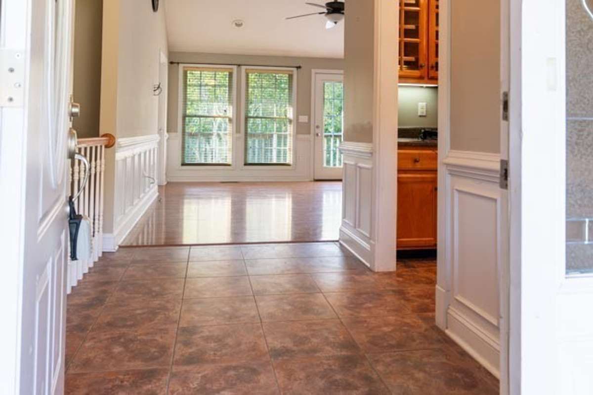 Front entrance/foyer