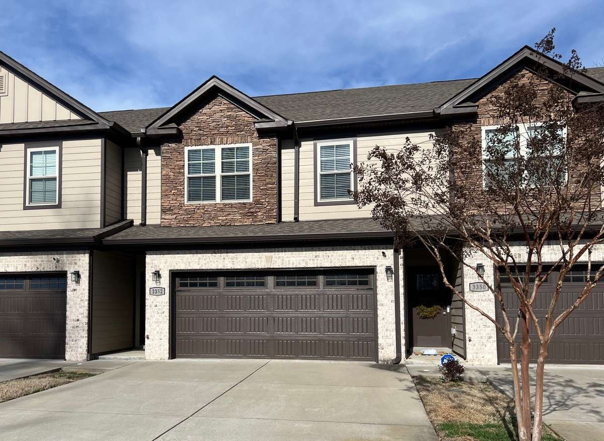 3352 Alta Ln in Oak Haven is located in the Blackman area or Murfreesboro.