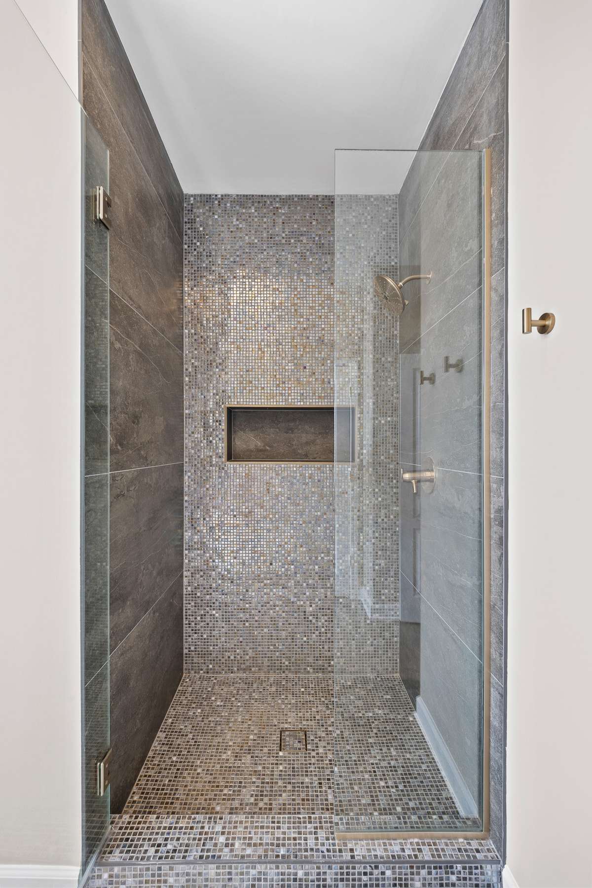 New finishes, new tile (upstairs suite)