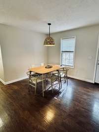 nice dining area