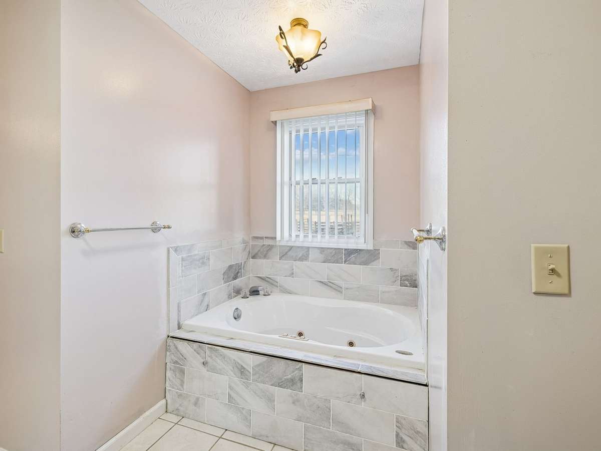 Main House Primary Bath
