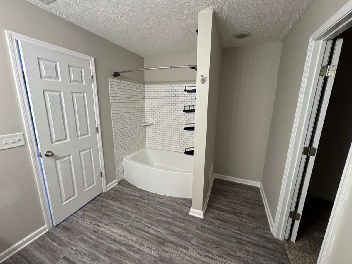 Primary shower and nook