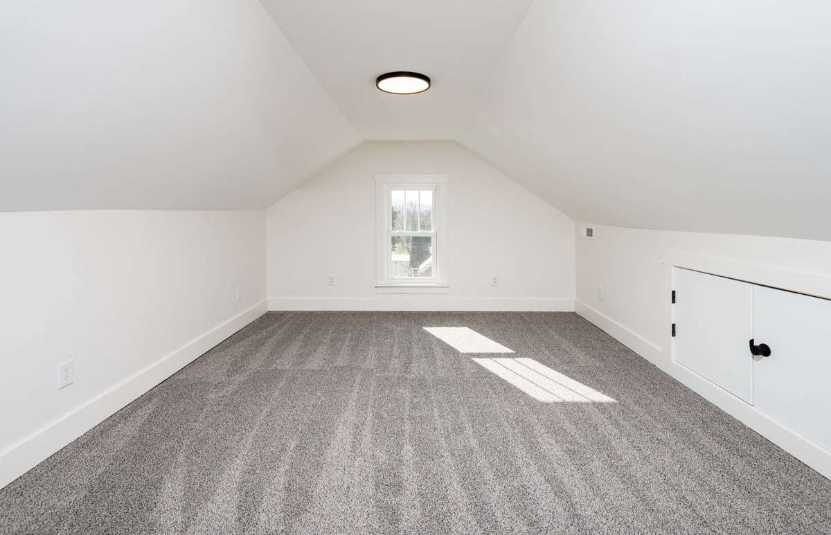 Upstairs bedroom 3. The upstairs is all electric heat/air unit