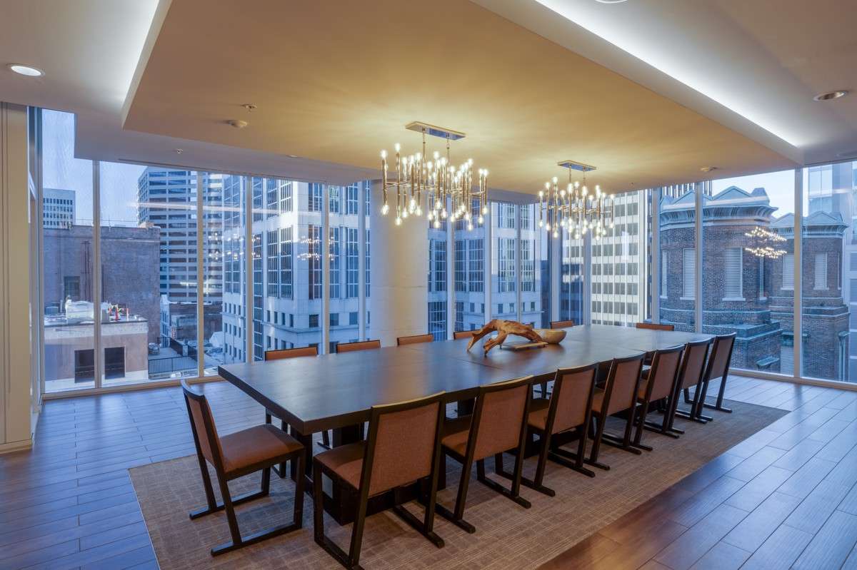 Private indoor dining space with a fully equipped catering kitchen, ideal for hosting events and special occasions! Fine dining with a view! Enjoy a bit of fresh air just outside on the balcony!