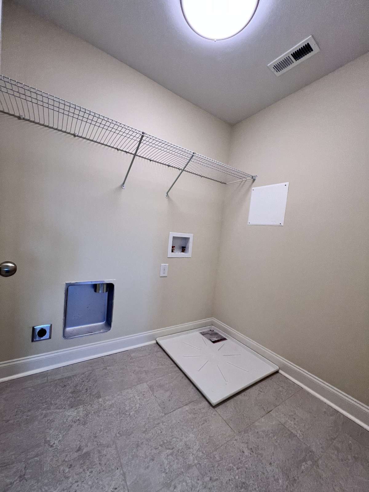 Laundry Room located on the 2nd floor